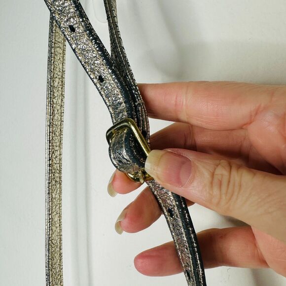 C.A.B. Gold-Silver Shimmer Clam Shell Design Fabric Shoulder Strap Snap Close - Picture 4 of 13